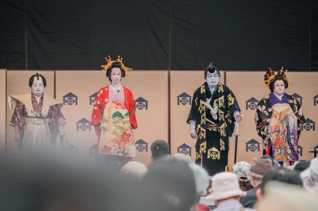我們很幸運的在成田山看到歌舞伎演出
當天他們舉辦了不少活動
還融入社區跟著爺爺奶奶做竹蟬
也算是一個很難得的體驗

#東京 #日本 #成田 #成田山新勝寺 #成田市 #tokyo #tokyotokyo #tokyophotography #tokyophotographer #japan #tokyotrip #tokyotravel #japanphotography #japantrip #japanphotographer