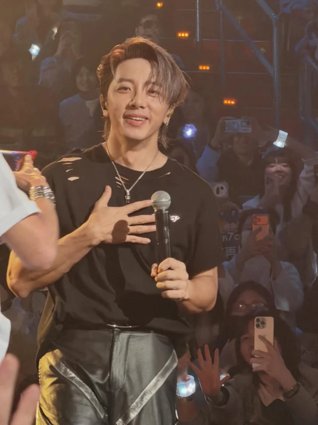 不管開幾次演唱會
就是看不膩啊～